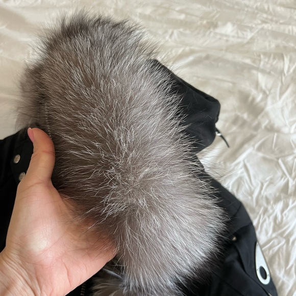 Moose Knuckles jacket-size xs - Picture 4 of 9